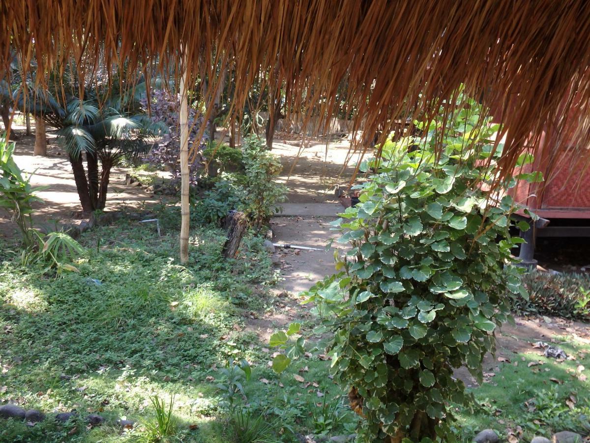 Pondok Wisata Gili Lampu Labuhan Pandan Exterior photo